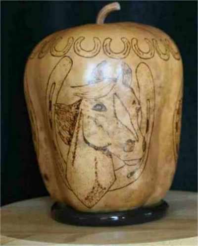 apple gourd with horse